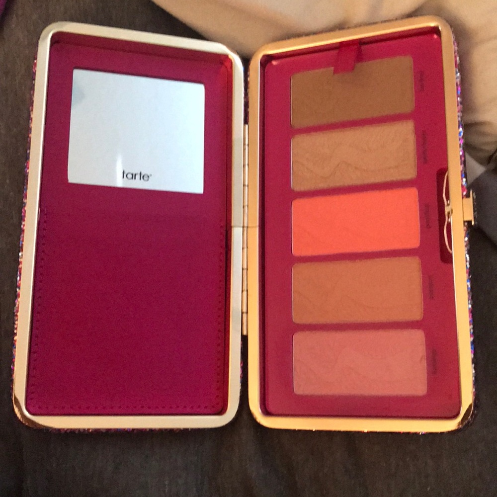 Clay brush palette and clutch- tarte